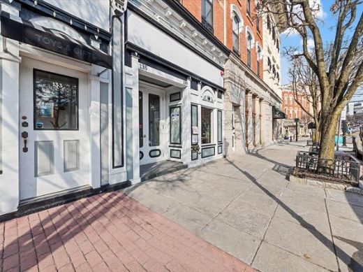 135 Main Street #203